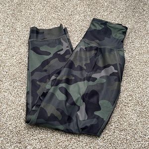 Camo xs joggers